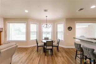 101 Legend Dr, Victoria, TX 77904 - Photo 11