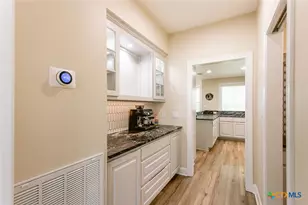 101 Legend Dr, Victoria, TX 77904 - Photo 17