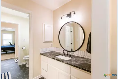 101 Legend Drive, Victoria, TX 77904 - Photo 37