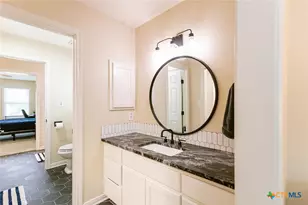 101 Legend Dr, Victoria, TX 77904 - Photo 37