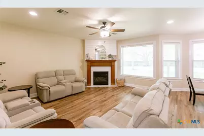 101 Legend Drive, Victoria, TX 77904 - Photo 9