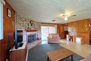 518 N San Patricio St, Goliad, TX 77963 - Photo 3