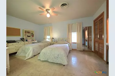 518 N San Patricio Street, Goliad, TX 77963 - Photo 13