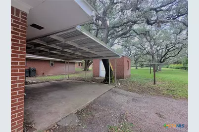 518 N San Patricio Street, Goliad, TX 77963 - Photo 17