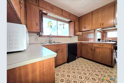 518 N San Patricio Street, Goliad, TX 77963 - Photo 7
