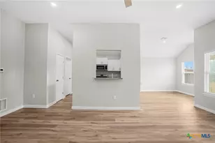 209 Foxtail Dr, Temple, TX 76502 - Photo 5