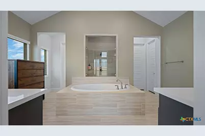 1925 Luna Street, New Braunfels, TX 78132 - Photo 5