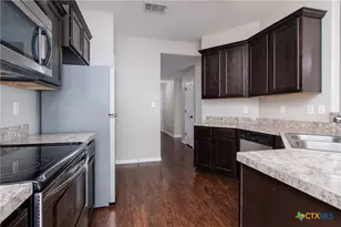 202 Diane Dr, Moody, TX 76557 - Photo 5