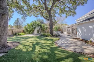 303 Turtle Rock Dr, Victoria, TX 77904 - Photo 41