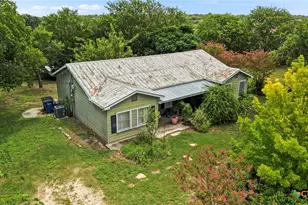 1521 S Mesquite Ave, New Braunfels, TX 78130 - Photo 37