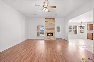 24 Ridgewood Dr, Belton, TX 76513 - Photo 9