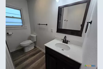 972 Booneville Avenue, New Braunfels, TX 78130 - Photo 9