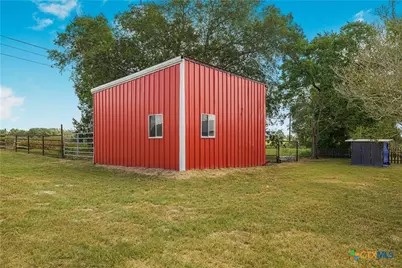 4526 E State Highway 111, Yoakum, TX 77995 - Photo 19