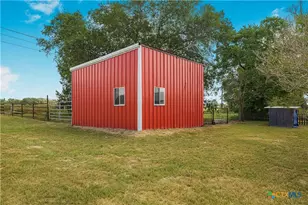 4526 E State Hwy 111, Yoakum, TX 77995 - Photo 19