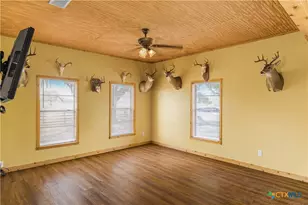 4526 E State Hwy 111, Yoakum, TX 77995 - Photo 5