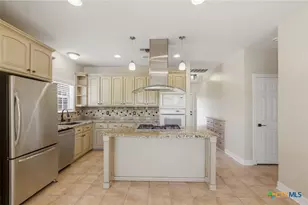 273 Shannon Valley Dr, Victoria, TX 77904 - Photo 9
