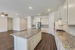 230 Sigel Ave, New Braunfels, TX 78132 - Photo 11
