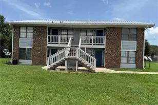 1601 Meadowview Dr, Port Lavaca, TX 77979 - Photo 1