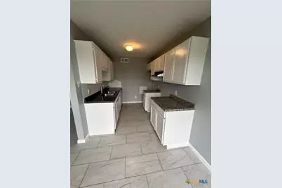 1601 Meadowview Drive, Port Lavaca, TX 77979 - Photo 5