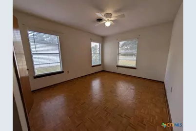 311 Delany Street, Seguin, TX 78155 - Photo 7