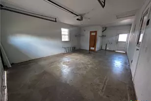 311 Delany St, Seguin, TX 78155 - Photo 15
