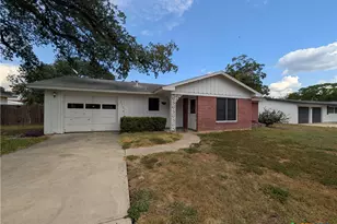 311 Delany St, Seguin, TX 78155 - Photo 1
