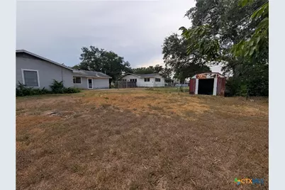 311 Delany Street, Seguin, TX 78155 - Photo 17