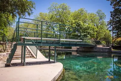 695 W Klingemann Street, New Braunfels, TX 78130 - Photo 15