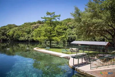695 W Klingemann Street, New Braunfels, TX 78130 - Photo 17