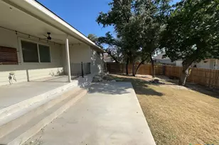1824 Fall Creek Ct, Copperas Cove, TX 76522 - Photo 31