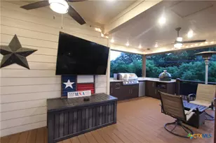 741 Wiltshire Dr, Hutto, TX 78634 - Photo 5