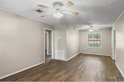 205 Sandra Street, Edna, TX 77957 - Photo 5