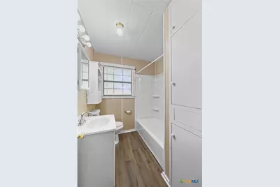 205 Sandra Street, Edna, TX 77957 - Photo 15