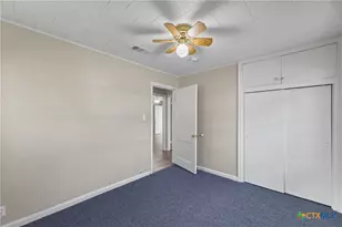 205 Sandra St, Edna, TX 77957 - Photo 9