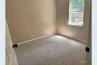 909 W Munroe Avenue, Temple, TX 76501 - Photo 9