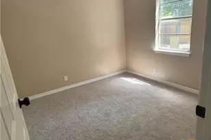 909 W Munroe Ave, Temple, TX 76501 - Photo 9