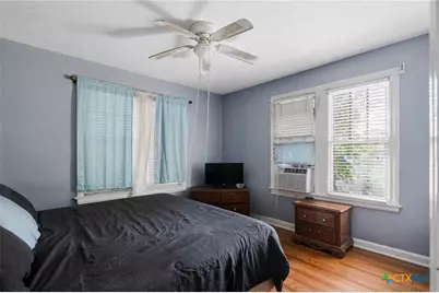 705 W San Antonio Street, Victoria, TX 77901 - Photo 7
