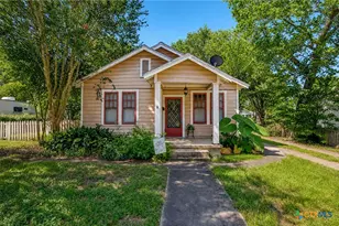 705 W San Antonio St, Victoria, TX 77901 - Photo 1