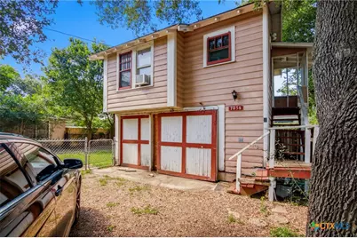 705 W San Antonio Street, Victoria, TX 77901 - Photo 19