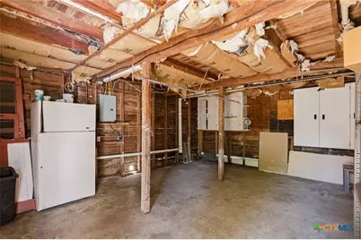 705 W San Antonio Street, Victoria, TX 77901 - Photo 21