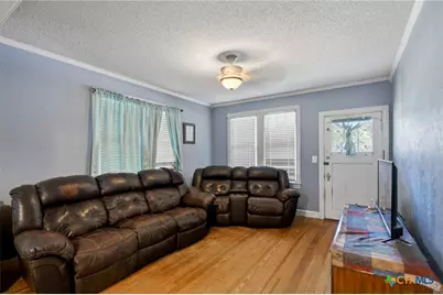 705 W San Antonio Street, Victoria, TX 77901 - Photo 5