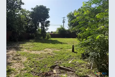 103 S Walnut Street, Lampasas, TX 76550 - Photo 17
