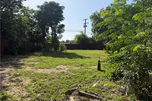 103 S Walnut St, Lampasas, TX 76550 - Photo 17