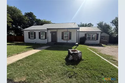 103 S Walnut Street, Lampasas, TX 76550 - Photo 1