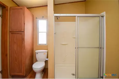 811 E Mesquite Lane, Victoria, TX 77901 - Photo 17