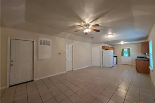 956 Misty Acres Dr, New Braunfels, TX 78130 - Photo 3