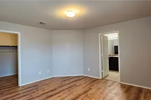 1024 Sandwell Ct, Seguin, TX 78155 - Photo 13