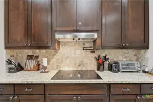 249 Deer Cross Ln, San Antonio, TX 78260 - Photo 7