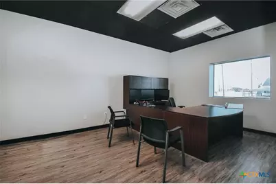 13102 N Navarro, Victoria, TX 77904 - Photo 17