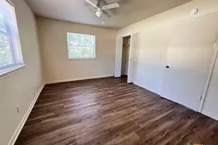 450 Burleson St, San Marcos, TX 78666 - Photo 5
